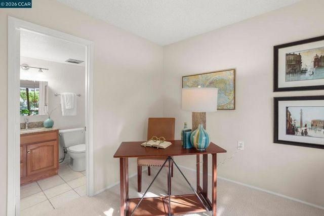 1525 Canyonwood Ct 4, Walnut Creek, CA 94595