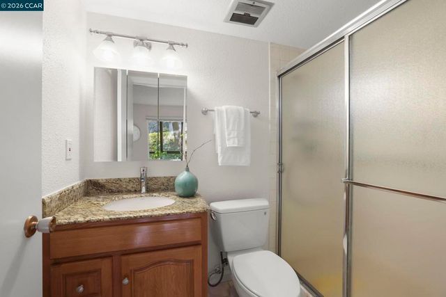 1525 Canyonwood Ct 4, Walnut Creek, CA 94595