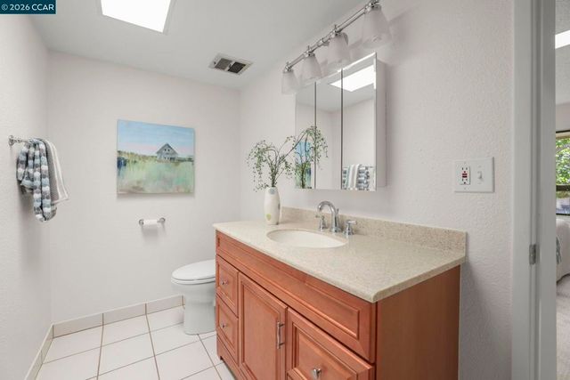 1525 Canyonwood Ct 4, Walnut Creek, CA 94595