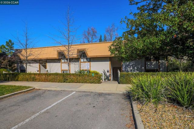 1525 Canyonwood Ct 4, Walnut Creek, CA 94595