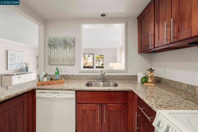 1525 Canyonwood Ct 4, Walnut Creek, CA 94595