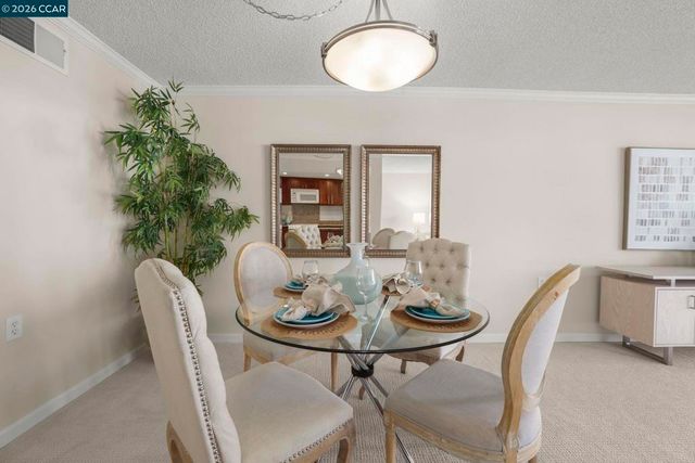 1525 Canyonwood Ct 4, Walnut Creek, CA 94595