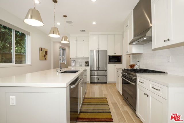 1741 S S Marvin Ave, Los Angeles, CA 90019