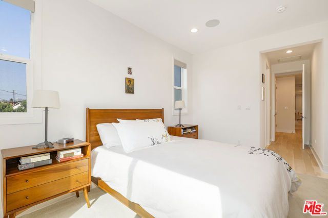 1741 S S Marvin Ave, Los Angeles, CA 90019