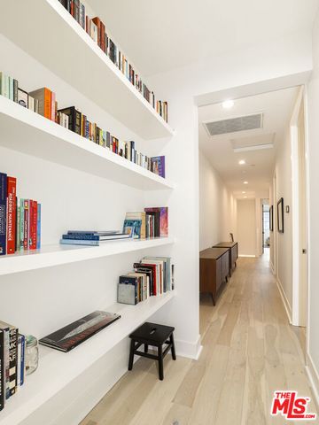 1741 S S Marvin Ave, Los Angeles, CA 90019