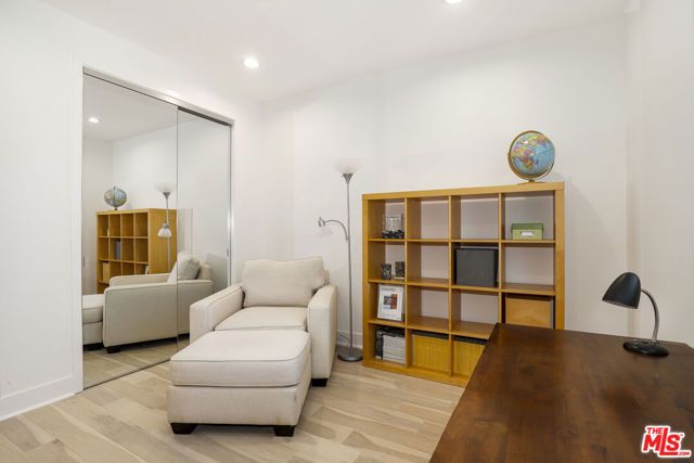 1741 S S Marvin Ave, Los Angeles, CA 90019