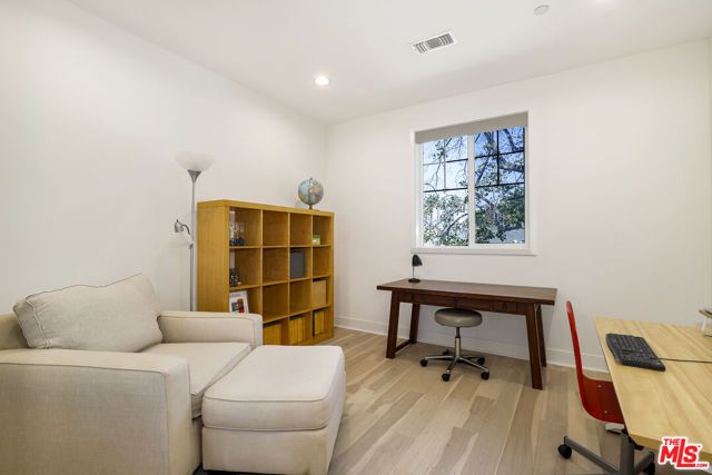 1741 S S Marvin Ave, Los Angeles, CA 90019