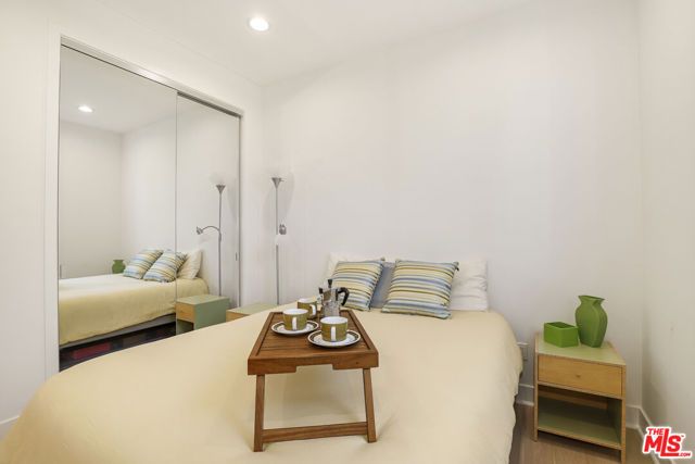 1741 S S Marvin Ave, Los Angeles, CA 90019