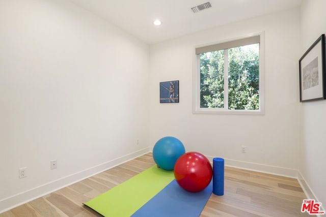 1741 S S Marvin Ave, Los Angeles, CA 90019