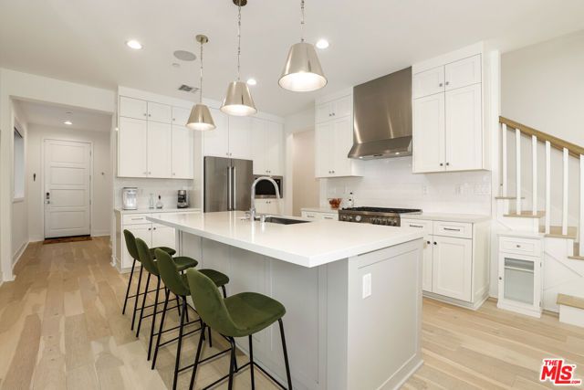 1741 S S Marvin Ave, Los Angeles, CA 90019