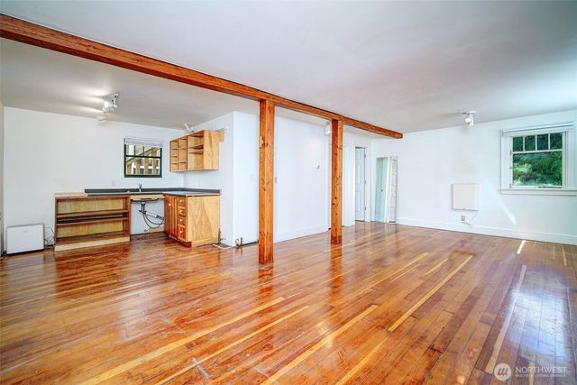 19 Dravus Street, Seattle, WA 98109