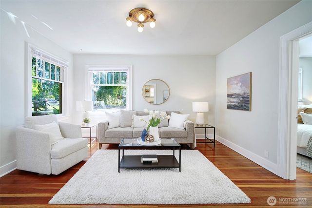 19 Dravus Street, Seattle, WA 98109