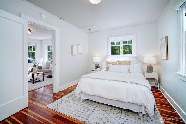 19 Dravus Street, Seattle, WA 98109