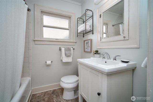 19 Dravus Street, Seattle, WA 98109