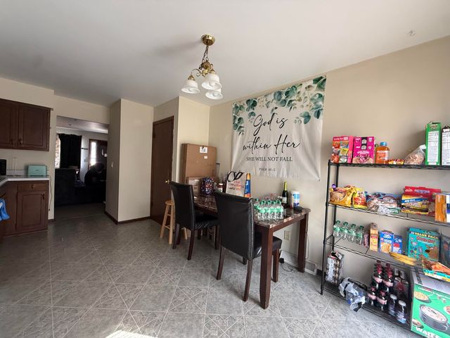 3305 Burlingame Avenue SW, Wyoming, MI 49519