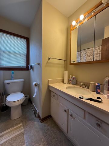 3305 Burlingame Avenue SW, Wyoming, MI 49519