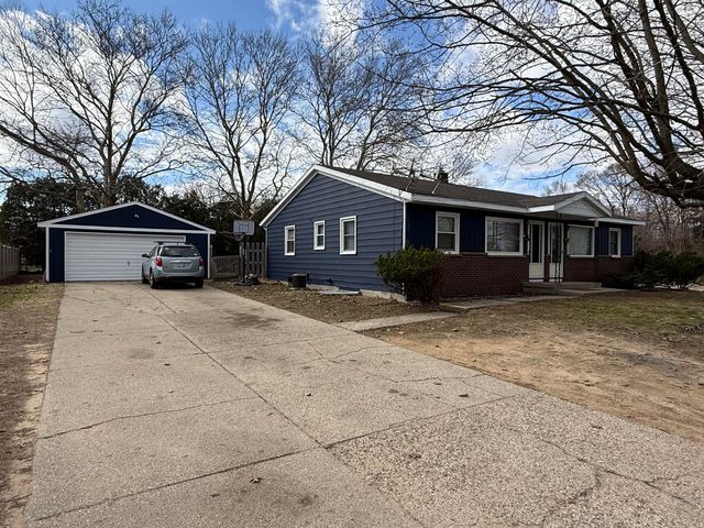 3305 Burlingame Avenue SW, Wyoming, MI 49519