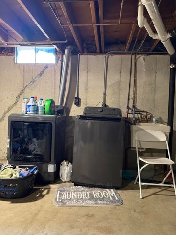 3305 Burlingame Avenue SW, Wyoming, MI 49519