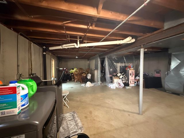 3305 Burlingame Avenue SW, Wyoming, MI 49519