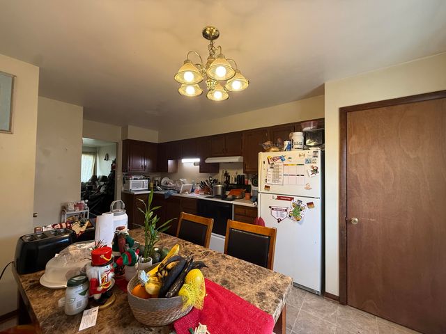 3305 Burlingame Avenue SW, Wyoming, MI 49519