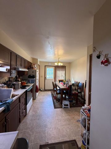 3305 Burlingame Avenue SW, Wyoming, MI 49519