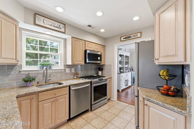 14 Polo Club Drive, Tinton Falls, NJ 07724