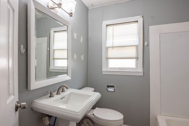 2 Polk Circle, Fort Oglethorpe, GA 30742