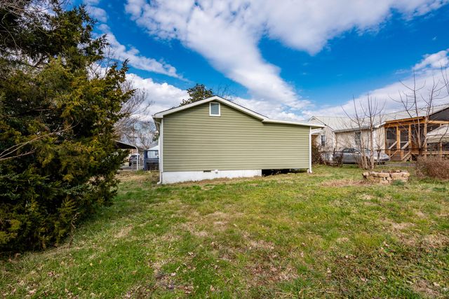 2 Polk Circle, Fort Oglethorpe, GA 30742