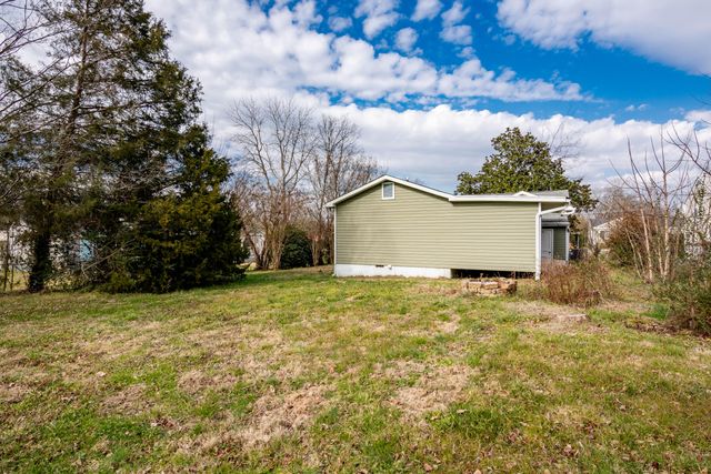 2 Polk Circle, Fort Oglethorpe, GA 30742