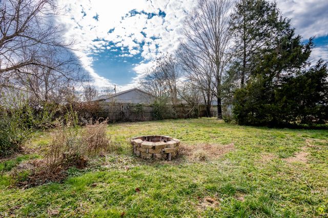 2 Polk Circle, Fort Oglethorpe, GA 30742