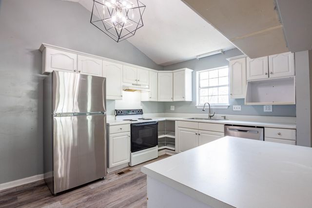 2 Polk Circle, Fort Oglethorpe, GA 30742