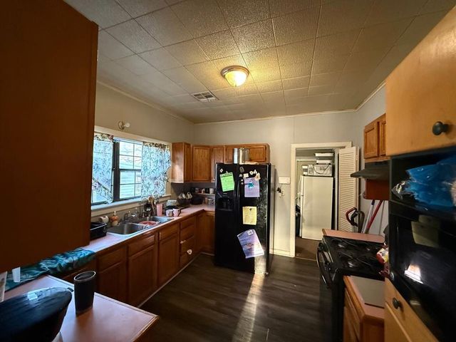 819 N Park Avenue, Shawnee, OK 74801