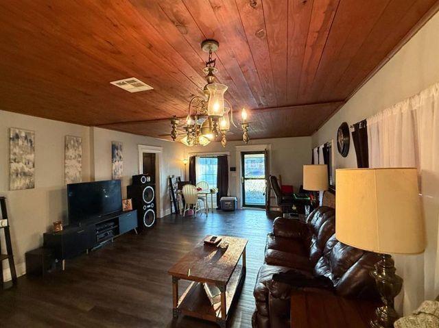 819 N Park Avenue, Shawnee, OK 74801