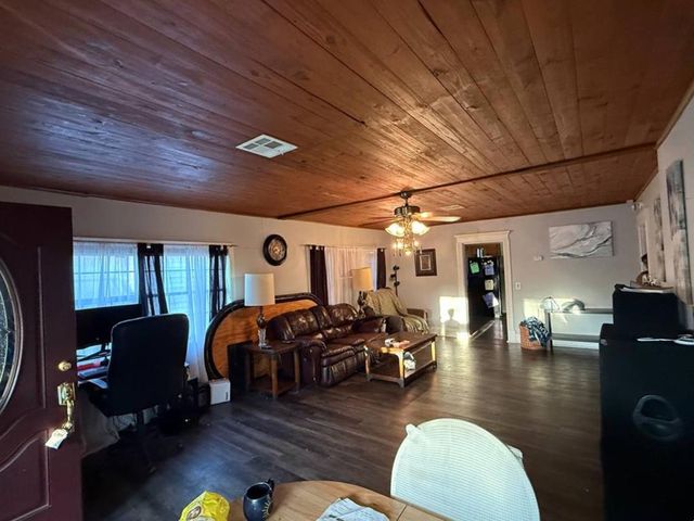 819 N Park Avenue, Shawnee, OK 74801