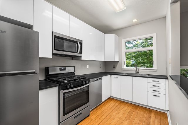 20 S 18th St, South Side, PA 15203