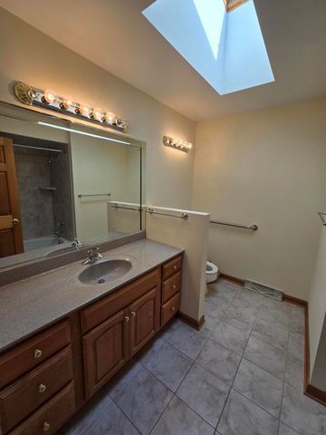 1828 Wren Drive, Munster, IN 46321