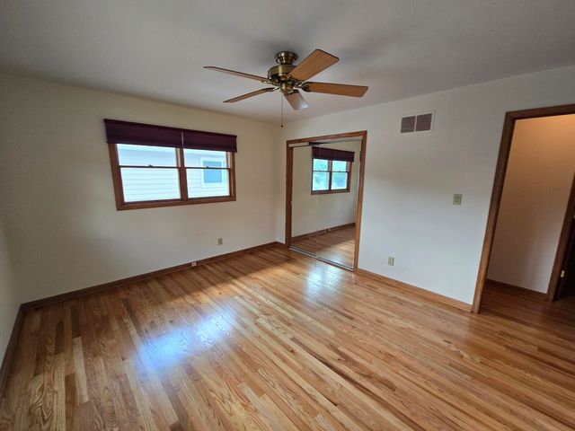 1828 Wren Drive, Munster, IN 46321