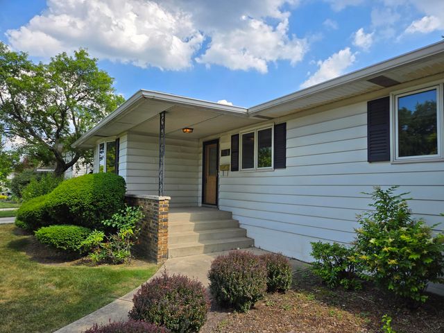 1828 Wren Drive, Munster, IN 46321