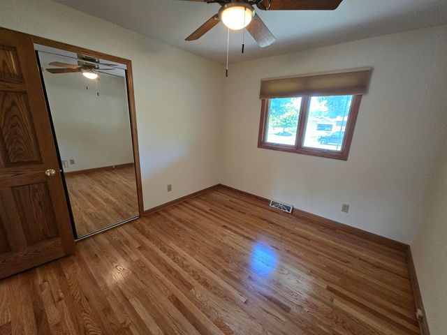 1828 Wren Drive, Munster, IN 46321