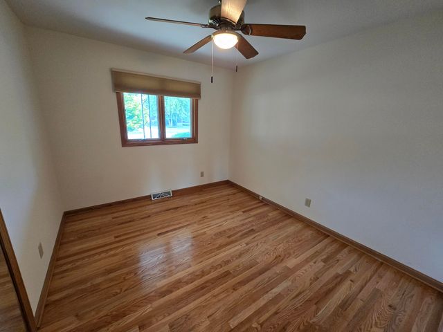 1828 Wren Drive, Munster, IN 46321