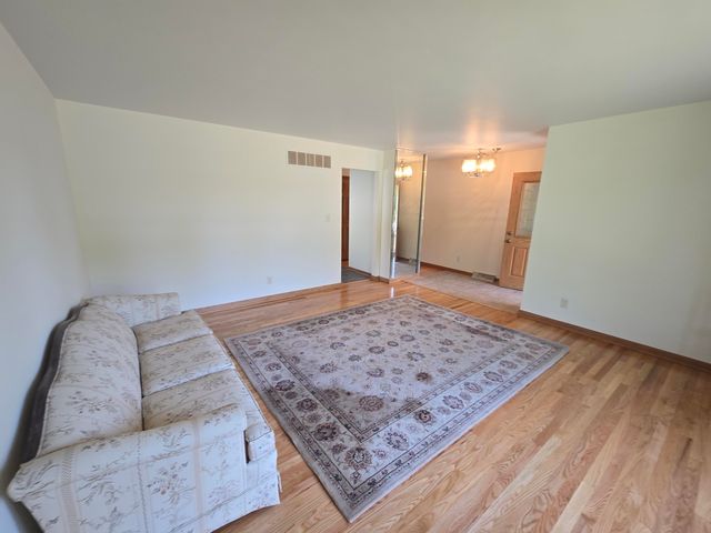 1828 Wren Drive, Munster, IN 46321