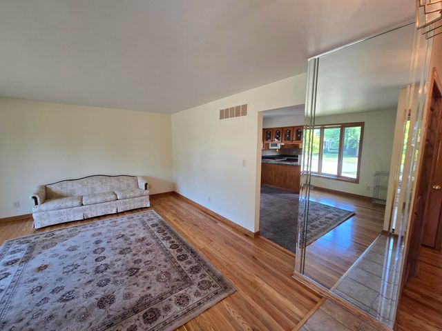 1828 Wren Drive, Munster, IN 46321