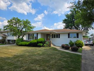 1828 Wren Drive, Munster, IN 46321