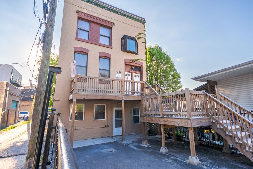 2014 N Whipple Street, Chicago, IL 60647
