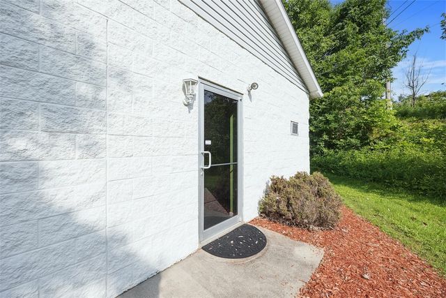 673 Morganza Road, Cecil, PA 15317