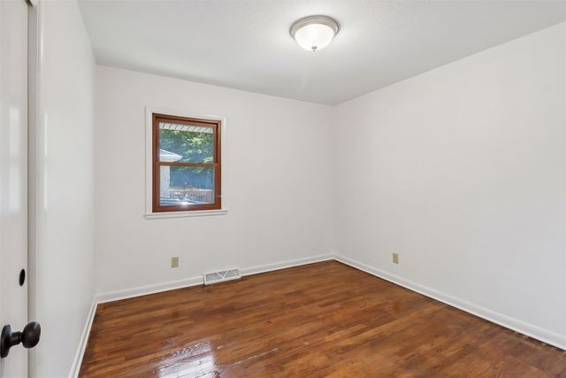 2926 Garden Ridge, Des Moines, IA 50310