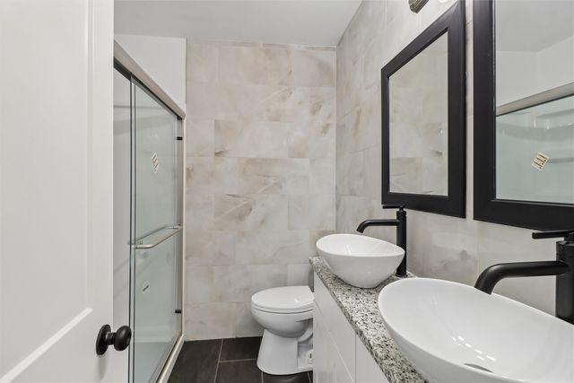 2926 Garden Ridge, Des Moines, IA 50310