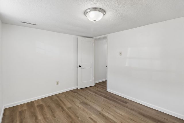 2926 Garden Ridge, Des Moines, IA 50310