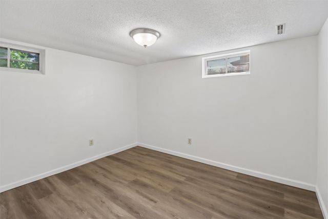 2926 Garden Ridge, Des Moines, IA 50310