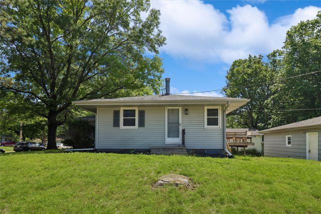 2926 Garden Ridge, Des Moines, IA 50310